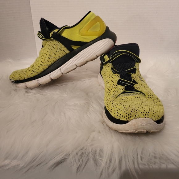 Under Armour Speed Form Fortis Size 7.5 - Picture 2 of 6